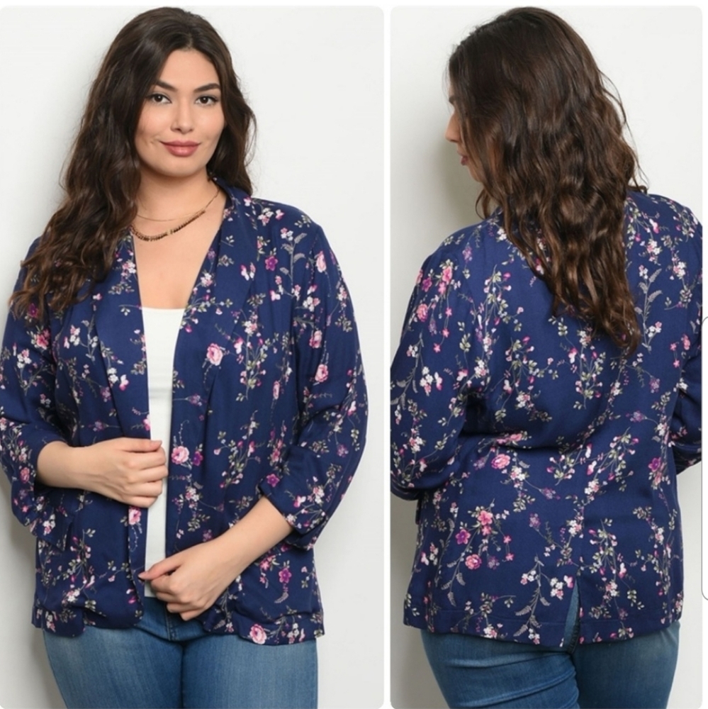 💥Sale💥Plus size navy floral blazer